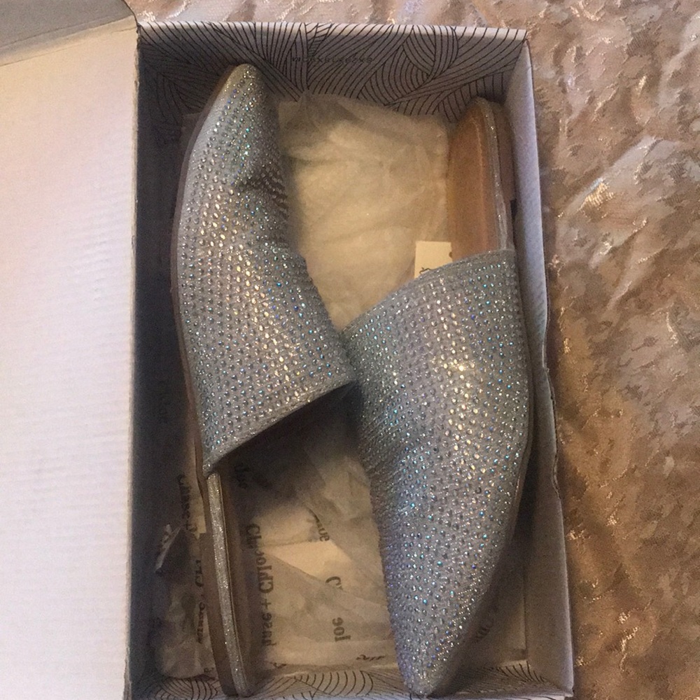 Slippers - Picture 4 of 5